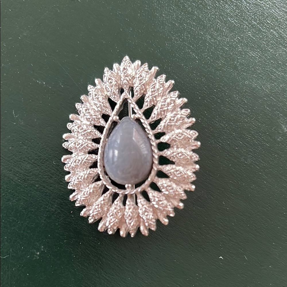 Sarah Coventry Silver Teardrop Leaf Gemstone Brooch